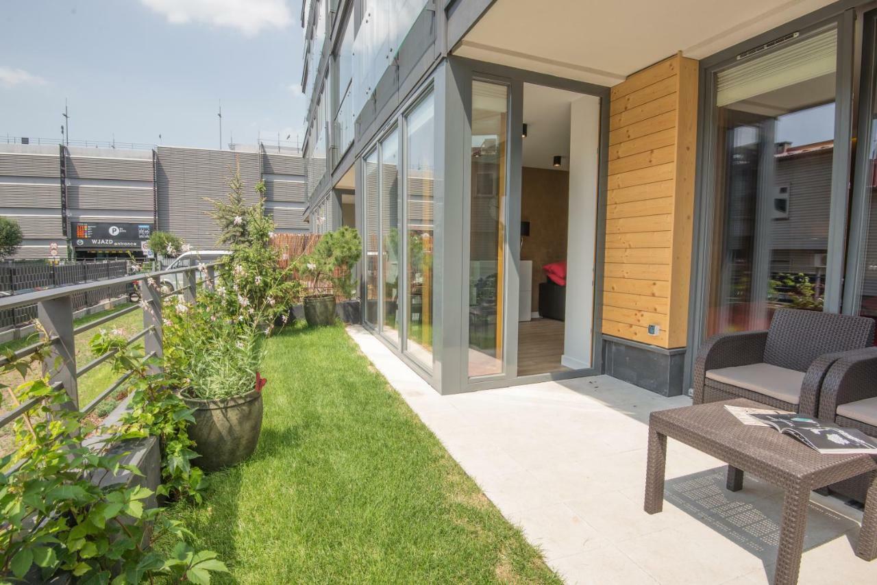 Galaxy Garden Apartment Cracow- Shopping Mall 1Min, Underground Parking, Family Friendly, City Center Krakov Exteriér fotografie